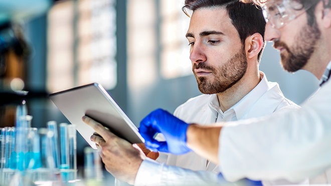 using_micro_data_and_the_capgemini_xiot_to_monitor_and_deploy_services_for_pharmaceuticals_and_biotech-1