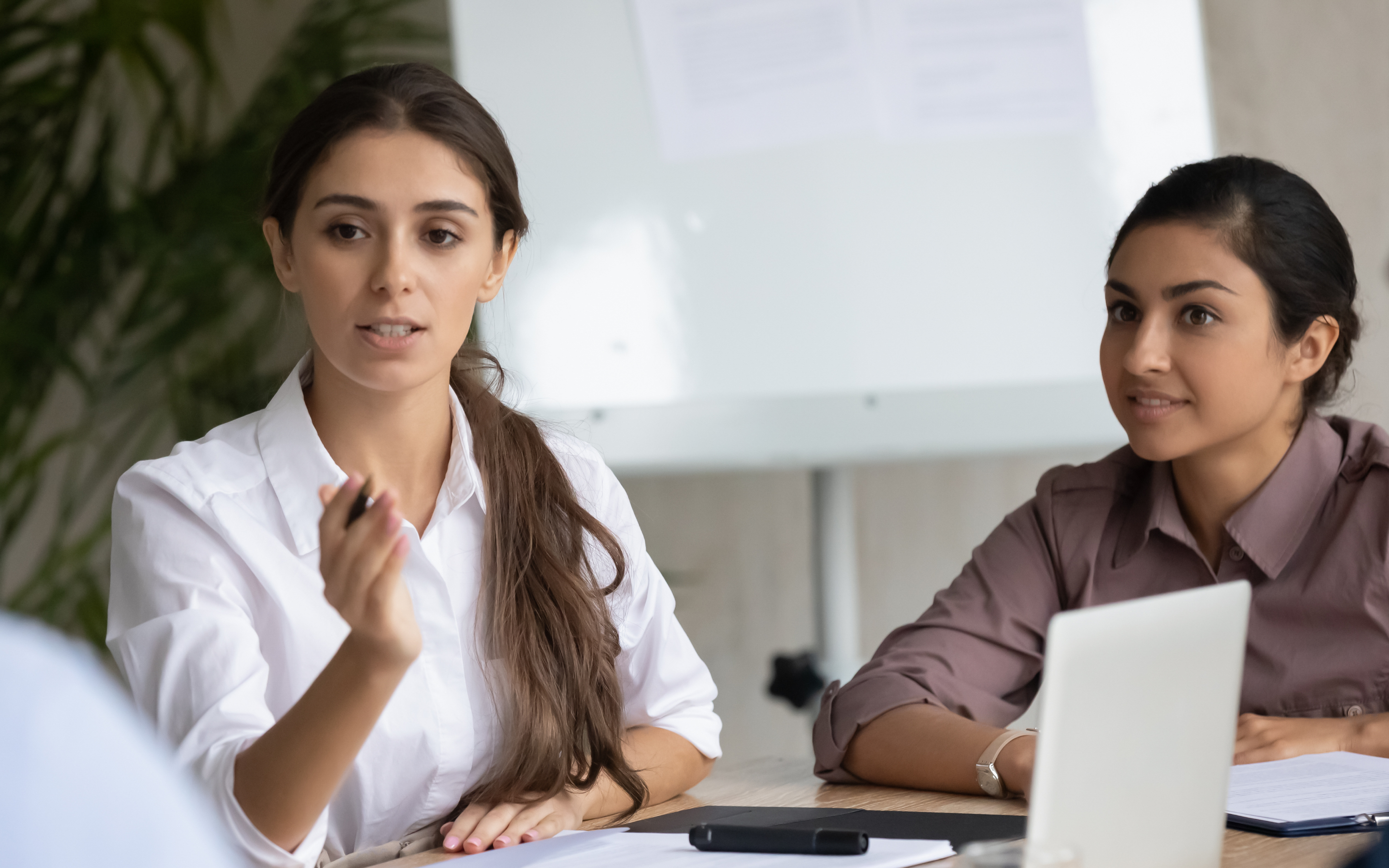 COMPENSATION OF EXECUTIVE CORPORATE OFFICERS