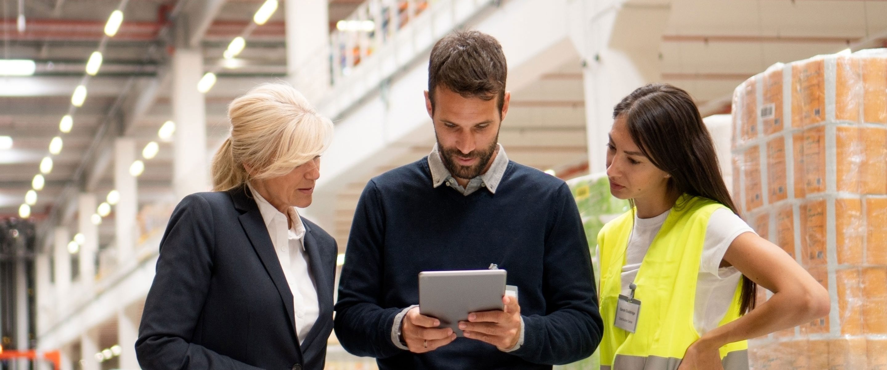 Transform your organization with an integrated and frictionless supply chain that delivers cognitive, touchless operations, and data-driven decision-making.