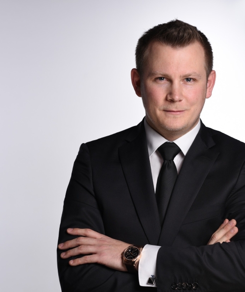 Ralf E. NIKOLAUS